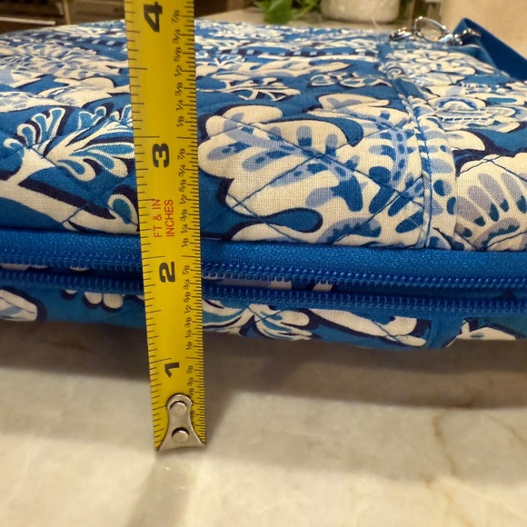 Vera Bradley BLUE LAGOON Hard Sided Laptop Portfolio Computer Case Messenger Bag - Picture 8 of 10